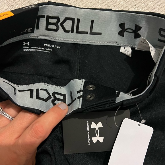 Under Armour NWT baseball pants - Picture 2 of 2